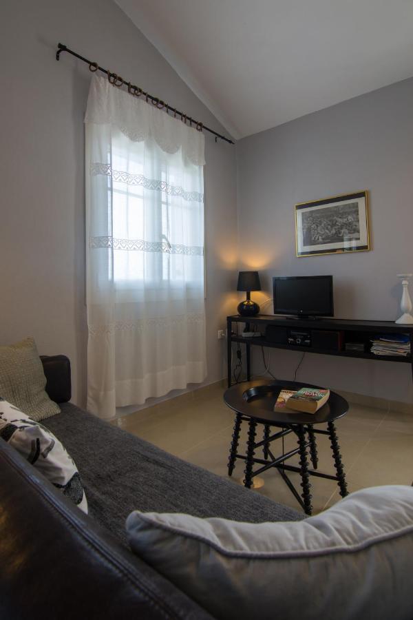 Villa Elaia Suites & Apartments No.1 ไกออส ภายนอก รูปภาพ